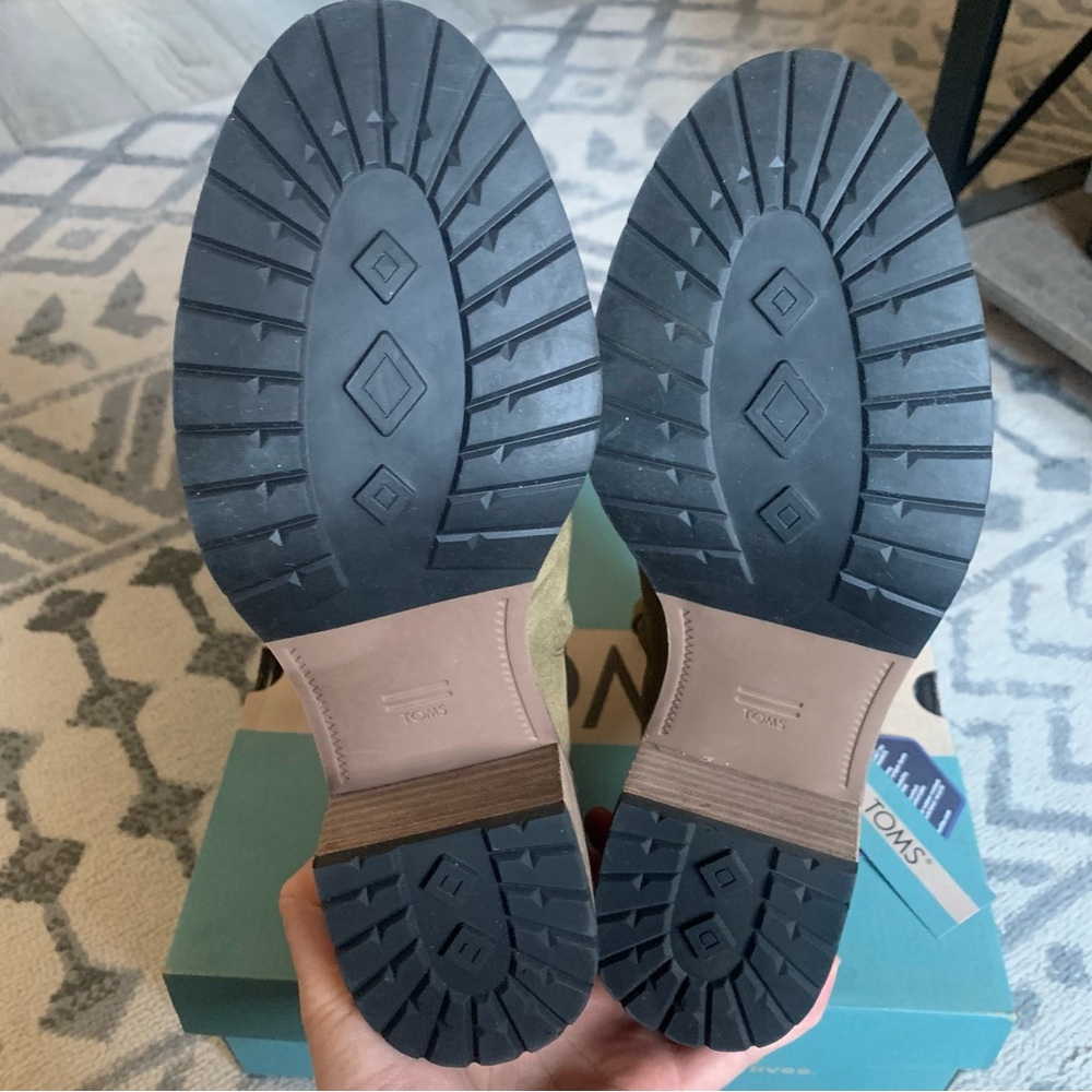 • NWT! [Toms] Finn Lace-Up Booties • - Picture 8 of 12